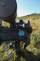 Hlavní zbraní jednotky je protiletadlový raketový komplet RBS-70