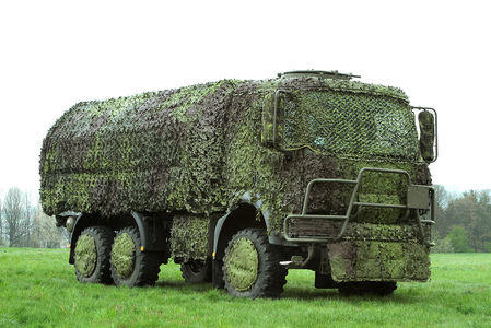 Vojenský technický ústav řešil i projekt prototypu automobilu Tatra 810-V-P-MBS s pancéřovanou kabinou a modulárním balistickým systémem ochrany, který je určen pro přepravu protiletadlového družstva RBS-70. 