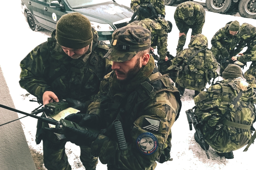 Setting codes for radio communication