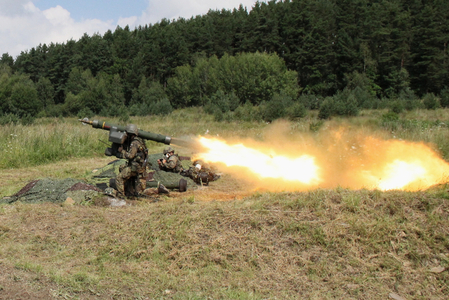 Dvě premiéry doprovázely střelby z protiletadlových kompletů RBS-70