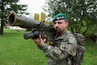 Na testování se připravuje i desátník Jaroslav Mako, operátor protiletadlového raketového kompletu 9K38 IGLA