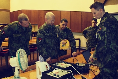 Armádní elektrotechnici se připravovali ve Strakonicích na zkoušky odbornosti