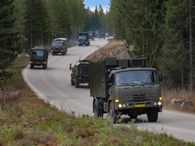 Přesun techniky protiletadlové raketové baterie do 170 kilometrů vzdáleného prostoru operace.