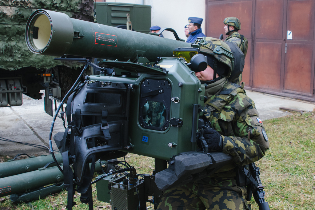 Protiletadlové raketové komplety RBS-70NG získali vojáci do výzbroje v letech 2020 až 2021
