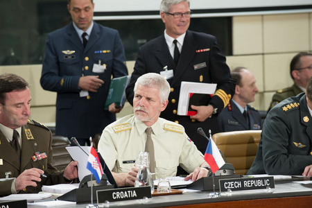 Generál Pavel jednal ve vojenských výborech NATO a EU