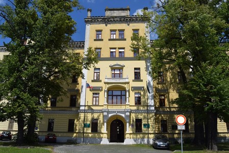 Velitelství 7. mechanizované brigády sídlí v historických budovách kasáren