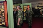 Historii výsadkových jednotek ocenila delegace v síni tradic brigády