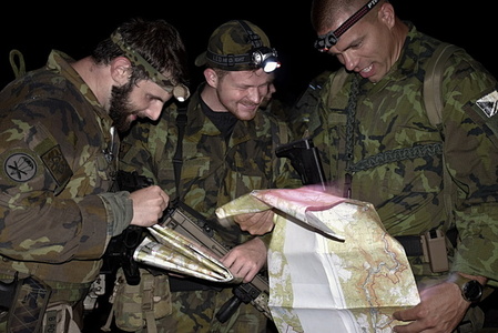 Hlídka 131. dělostřeleckého oddílu Jince