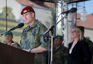 Náčelník Generálního štábu AČR generálmajor Karel Řehka při projevu