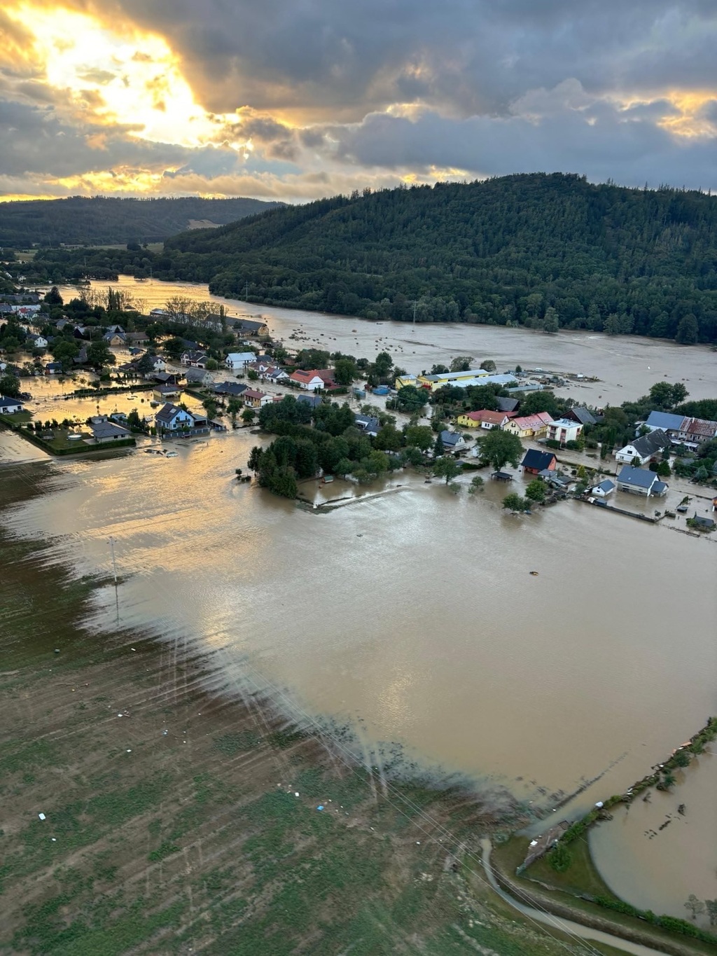 Z dnešního nasazení Armády ČR při povodních v Moravskoslezském kraji