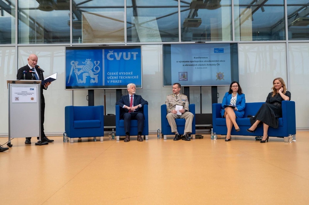 Na konferenci, kterou pořádalo České vysoké učení technické (ČVUT), vystoupili prezident Petr Pavel a náčelník Generálního štábu AČR generálporučík Karel Řehka
