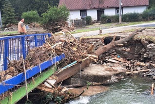 Míra destrukce je obrovská, postavit mosty bude technicky i časově náročné