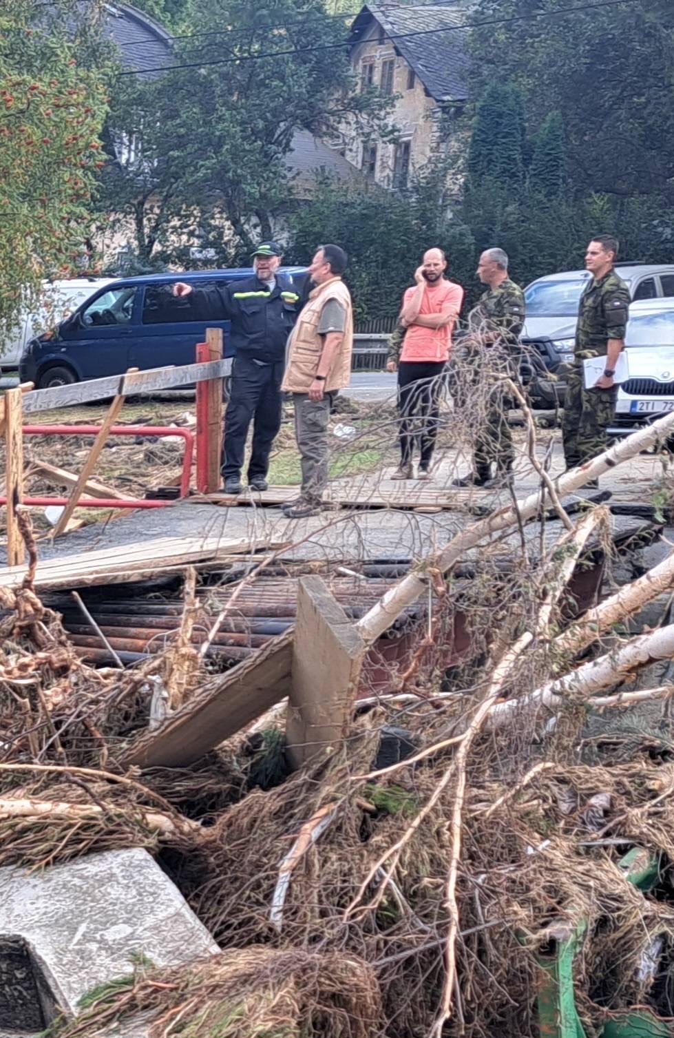 Míra destrukce je obrovská, postavit mosty bude technicky i časově náročné