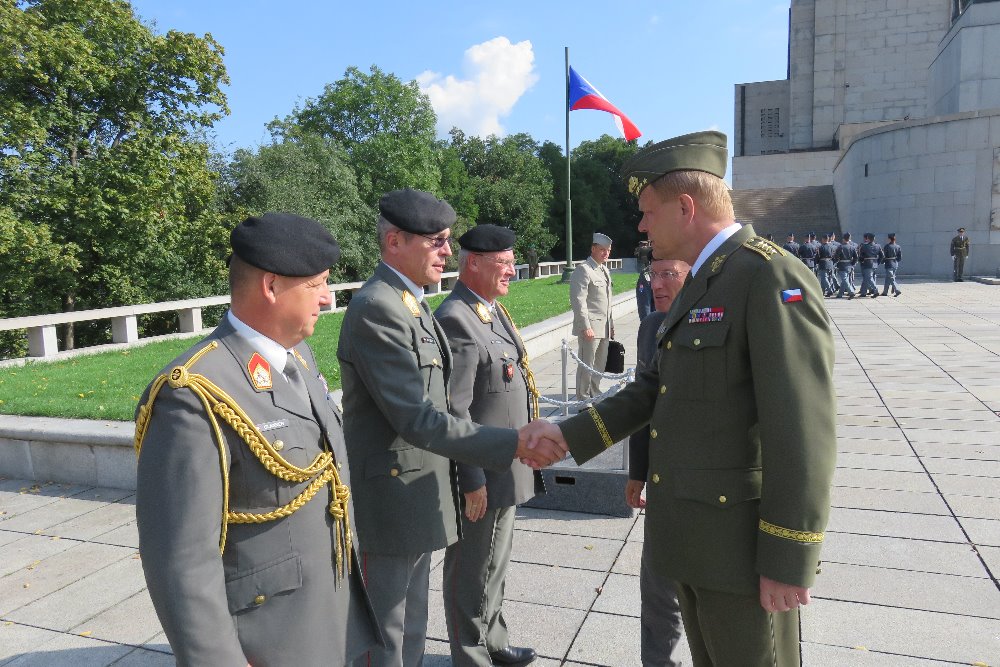 Představení členů delegace