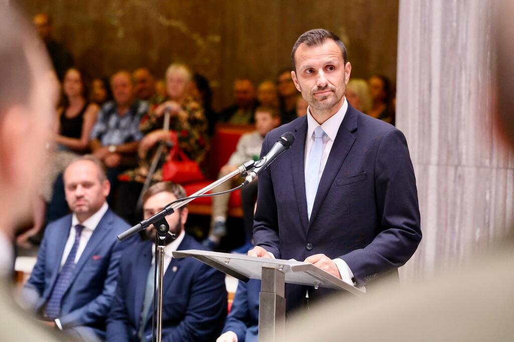 Vojáci slavnostně nastoupili na Vítkově po návratu ze zahraničních operací