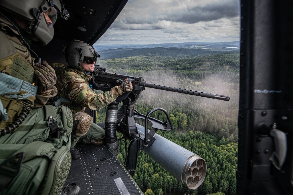 Čeští vrtulníkáři posílí ochranu polského nebe