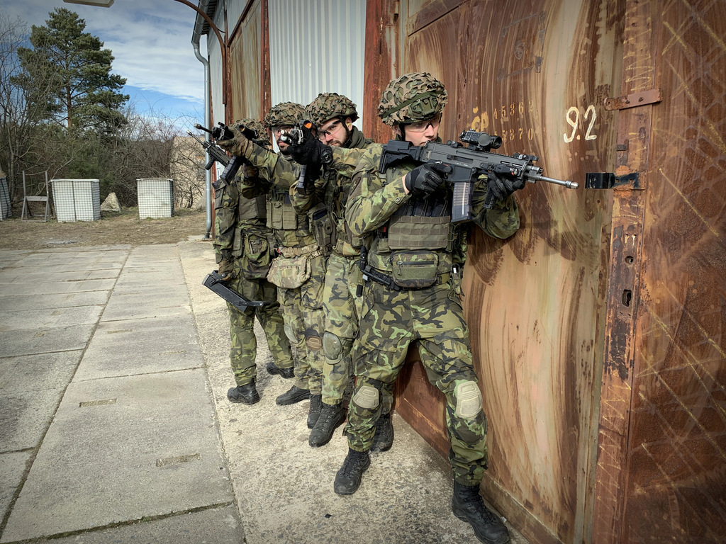 Výcvik zdokonalovací přípravy v oblasti CQB/ FIBUA