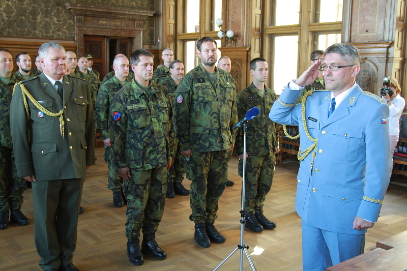 Slavnostního aktu se za AČR zúčastnil brigádní generál František Ridzák