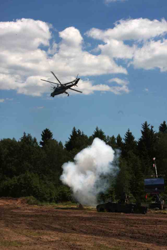 Bojová podpora vrtulníků Mi-35