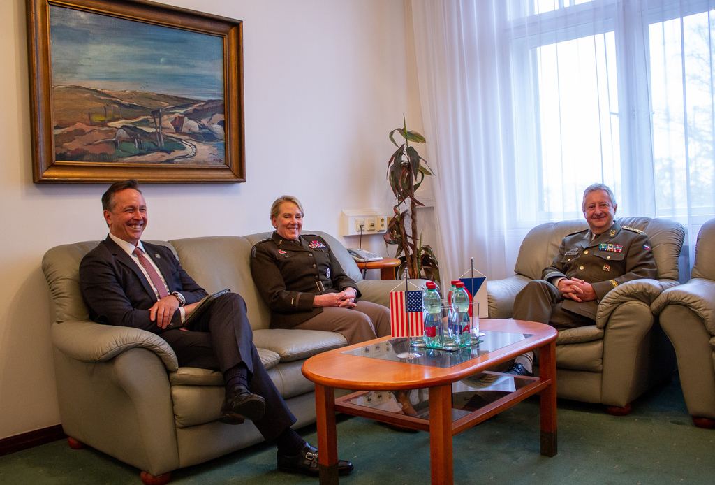 Generálporučík Jaromír Zůna jednal s generálmajorkou Tracy R. Norrisovou o spolupráci obou armád