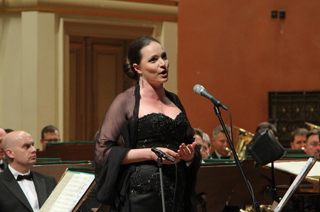 Vystoupení operní pěvkyně Lucie Silkenové