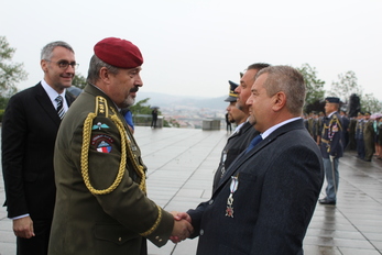 Generálporučík Aleš Opaty uděloval zase Čestný odznak AČR