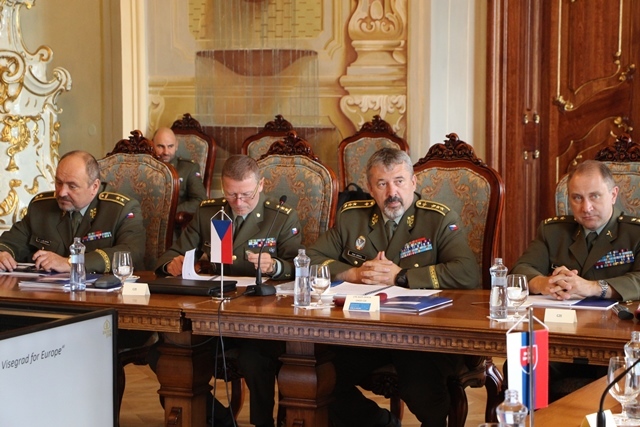 Delegace AČR v čele s náčelníkem GŠ AČR generálporučíkem Alešem Opatou 