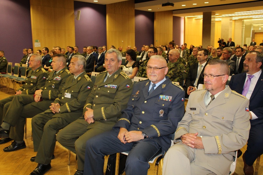 Účastnili se i další představitelé Armády ČR 