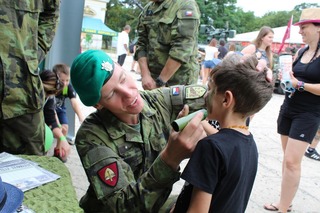 Na místě nechyběli příslušníci pěší roty aktivní zálohy