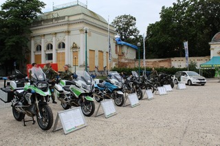 Vojáci předvedli motocykly Hradní stráže, Vojenské policie a motocykly z Vojenského historického ústavu