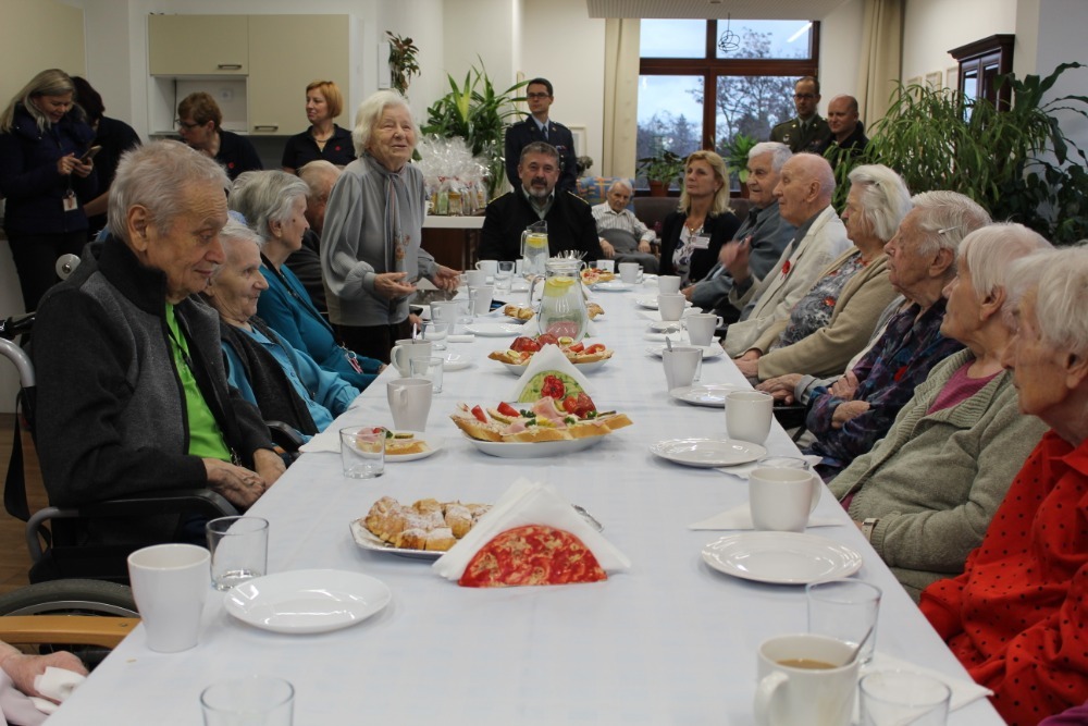 Manželka válečného veterána Olga Schmidtová recitovala básně