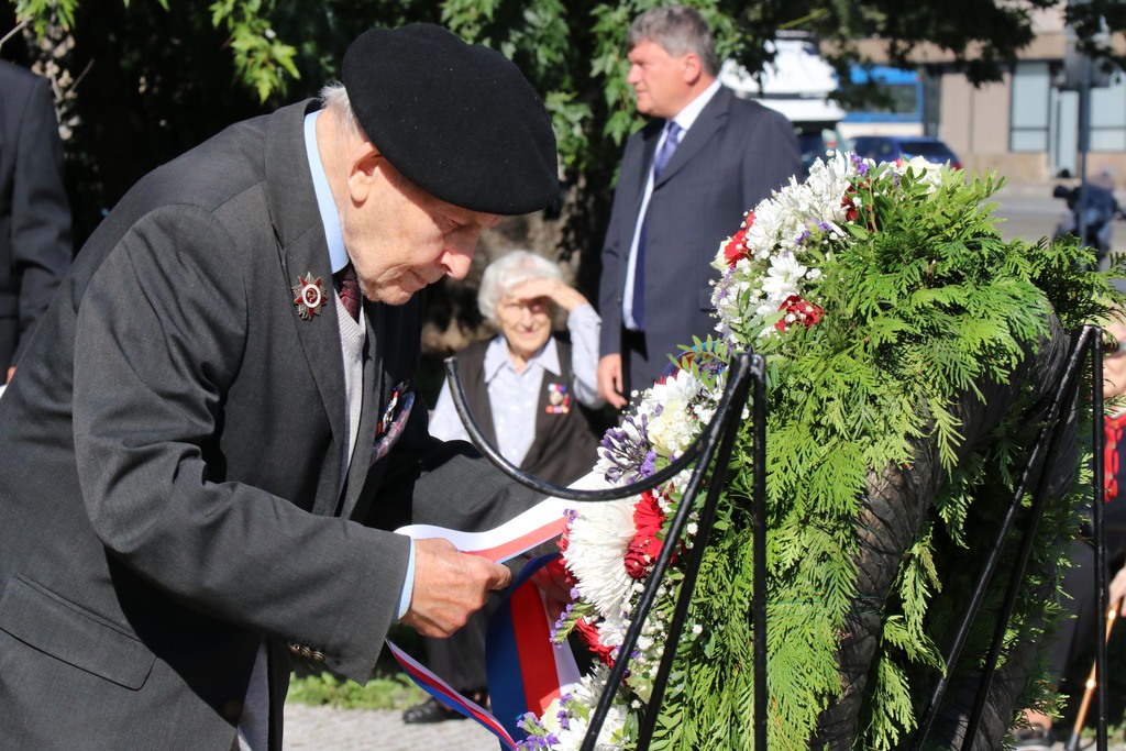 The award of commemorative badges was preceded by a remembrance ceremony at the Memorial to the Czechoslovak Foreign Soldiers, Participants in World War II.