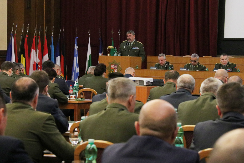 Náčelník Generálního štábu AČR armádní generál Aleš Opata při projevu, v němž hovořil například o prioritách armády na letošní rok