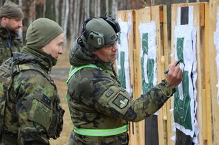 Vojenské cvičení DRILL I prověřilo schopnosti ostravských záložníků ve vodě i na střelnici