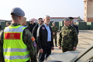 Prezident republiky zavítal k Praporu podpory nasaditelných sil do Rakovníka