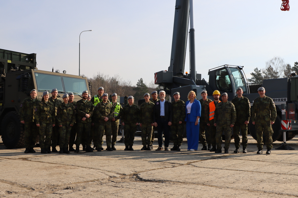 Prezident republiky zavítal k Praporu podpory nasaditelných sil do Rakovníka