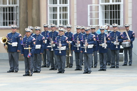 Přijďte se podívat na přehlídková vystoupení Hradní stráže
