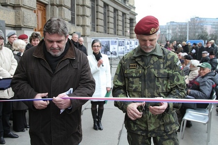 Važme si těch, kteří se obětovali ve prospěch poklidu našich životů