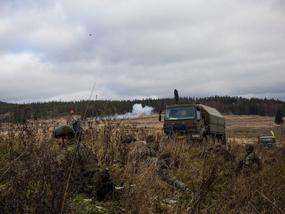 Předávání povelů po útoku bitevníkem L-159 ALCA