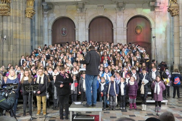 Dětský zpěv zaplnil katedrálu
