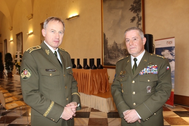 Slavnostního aktu se zúčastnil generálmajor Jaroslav Kocián a plukovník Jaroslav Hrabec