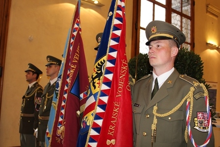 Společnost ČEPS vyznamenala vojáky medailemi Za zásluhy o bezpečnost