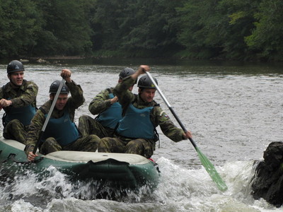 Instruktoři vojenského plavání ve své přípravě nezahálejí 
