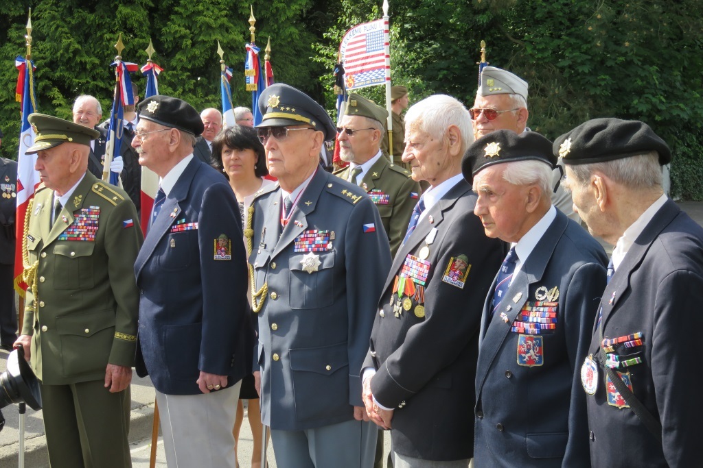 Mezi přítomnými českými veterány byla i trojice přímých účastníků bojů u Dunkerque