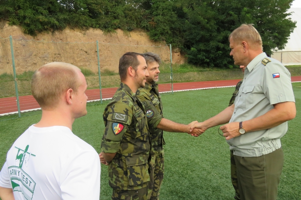Za organizátory Army testu je vidět kus dobré práce a za tu jim generál Bečvář poděkoval