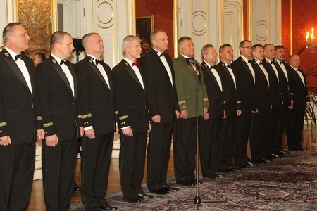 Prezident Václav Klaus se loučil s generály