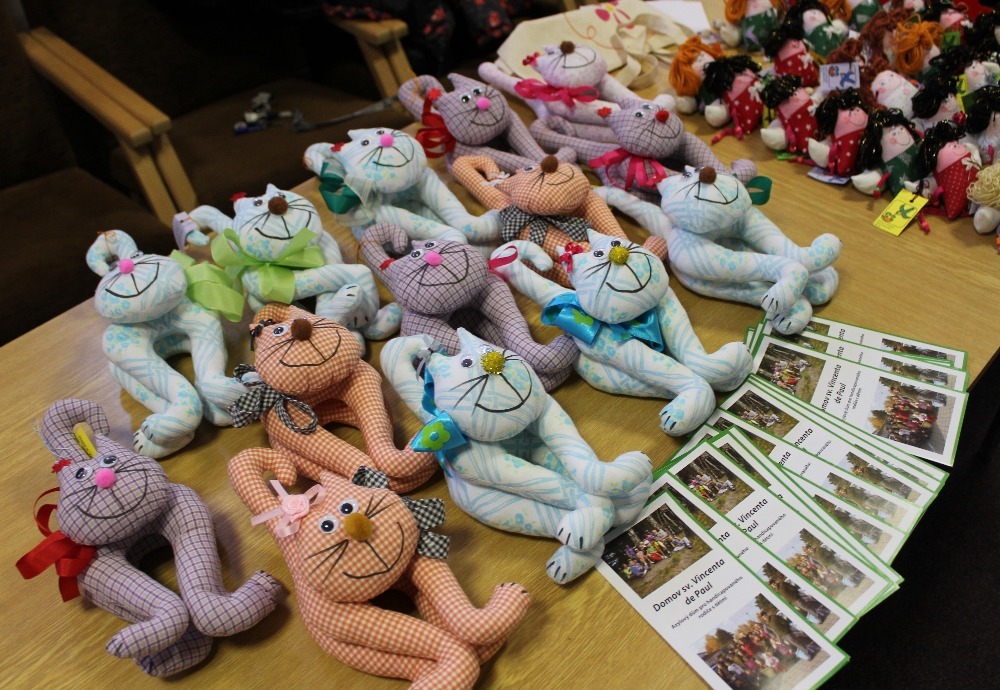 Prodej rukodělných výrobků je mnohdy jediný příjem pro maminky s handicapem 