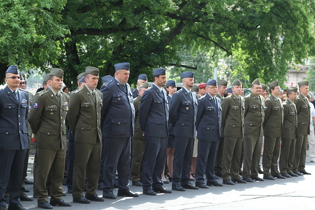 Zahájení se účastnili i další důstojnici z GŠ AČR