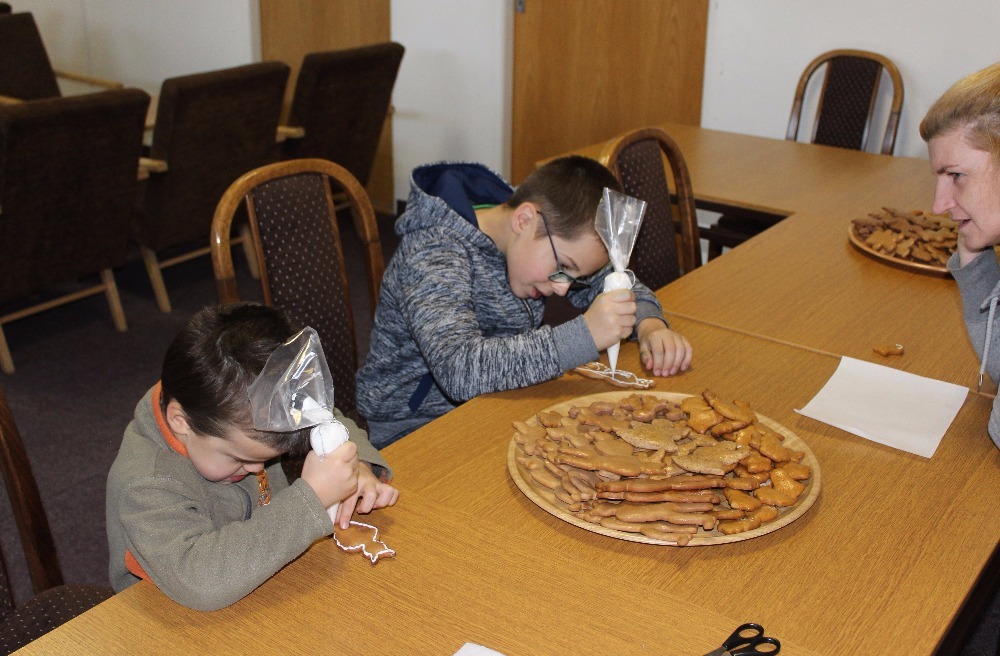 Děti si zdobily perníčky