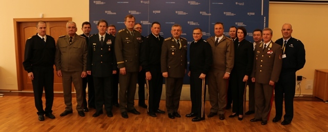 Společná fotka účastníků konference „Central Europe Chiefs of Defense Conference 2018“